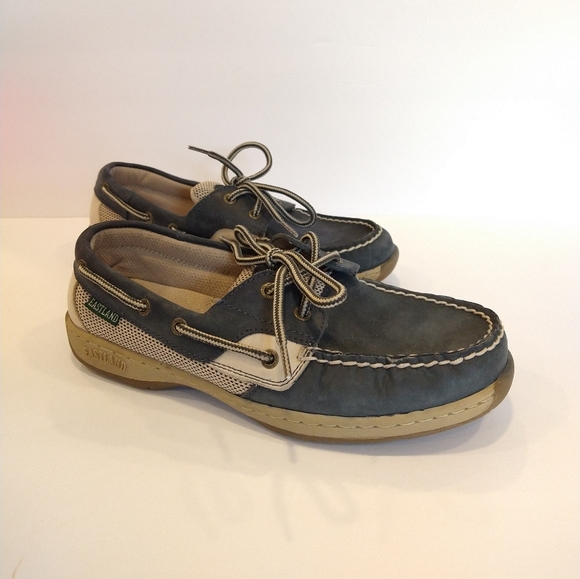 Eastland Blue and Cream Loafers Solstice 7 1/2 - Picture 2 of 16